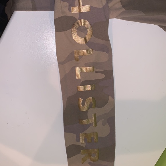 Camo Long Sleeve Graphic Tee - Picture 3 of 4